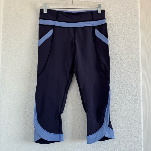 Lululemon crop legging - Picture 1 of 3